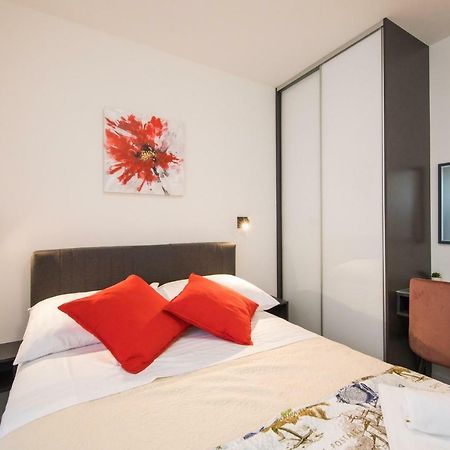 دوبروفينك Apartment The First المظهر الخارجي الصورة