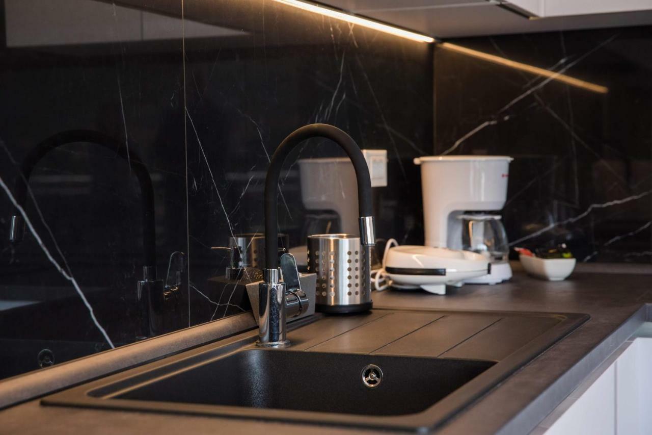 دوبروفينك Apartment The First المظهر الخارجي الصورة